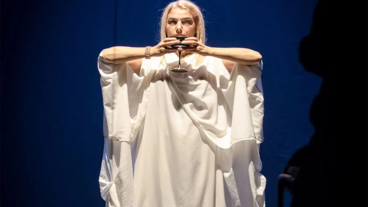 ARIA Performing Art Festival – Anonymous (Julyen Hamilton)
