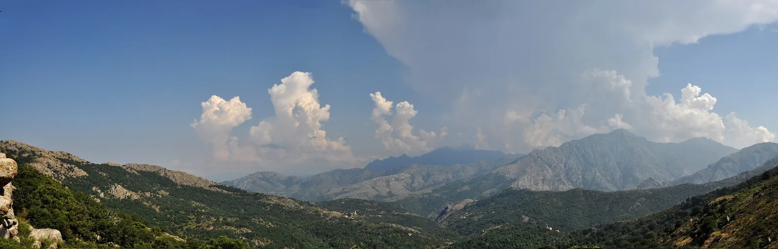 Veduta di Padru in Sardegna