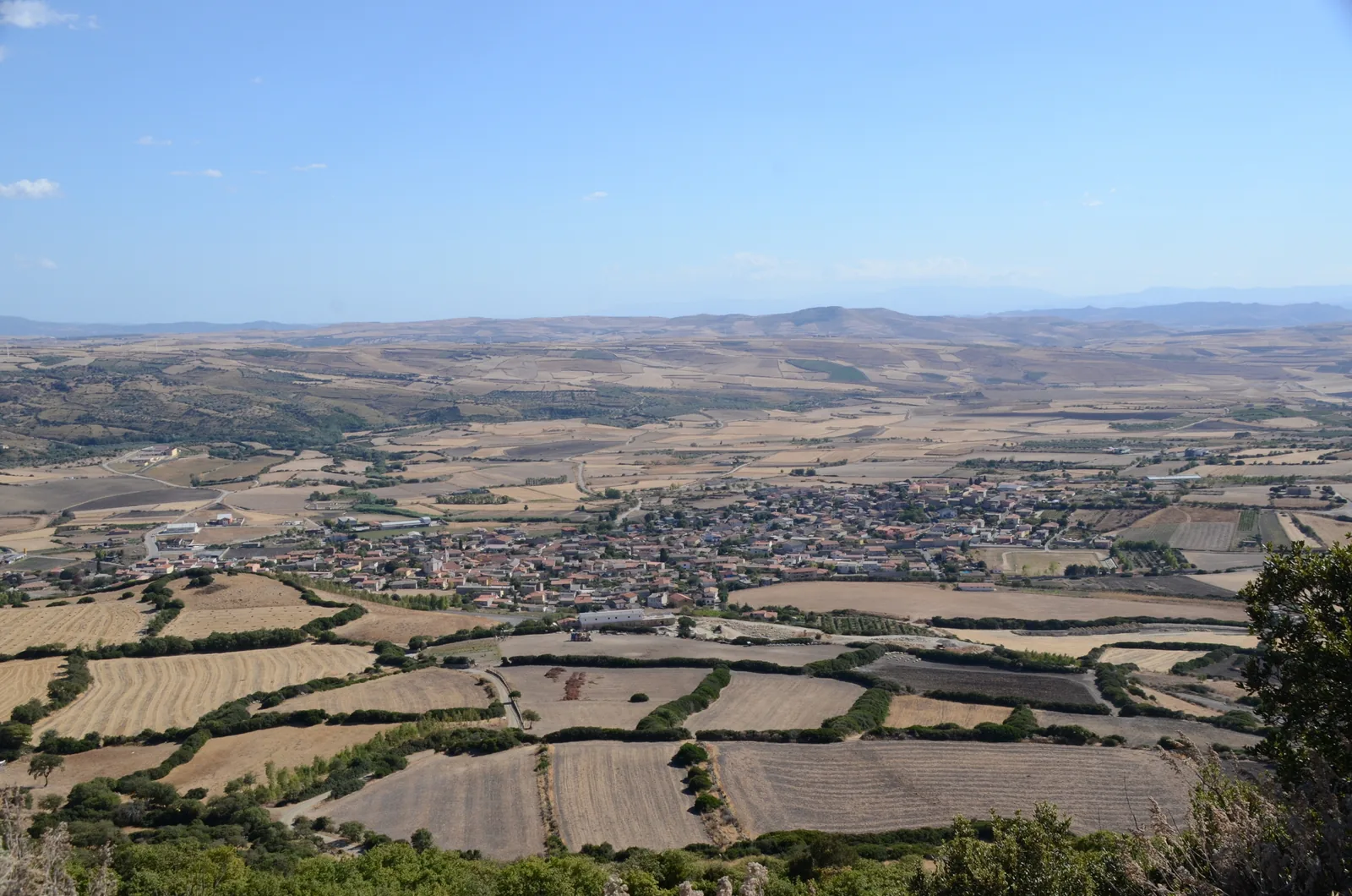 Panorama dalla Giara di Serri verso l’area archeologica di Santa Vittoria